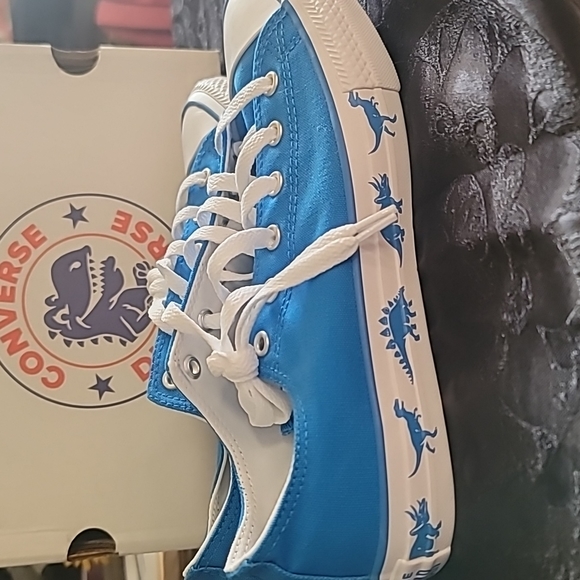 Converse - Picture 4 of 6